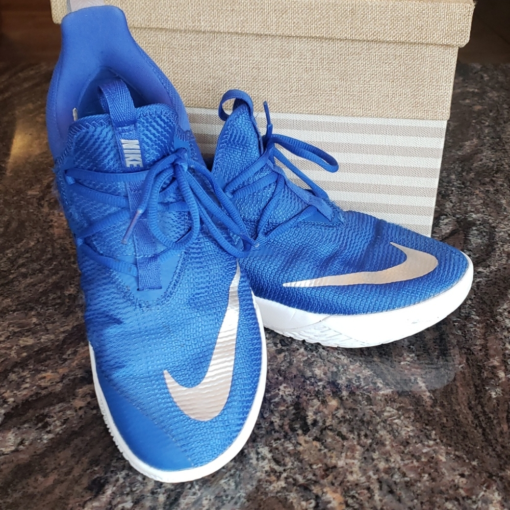 Men's Nike basketball shoes